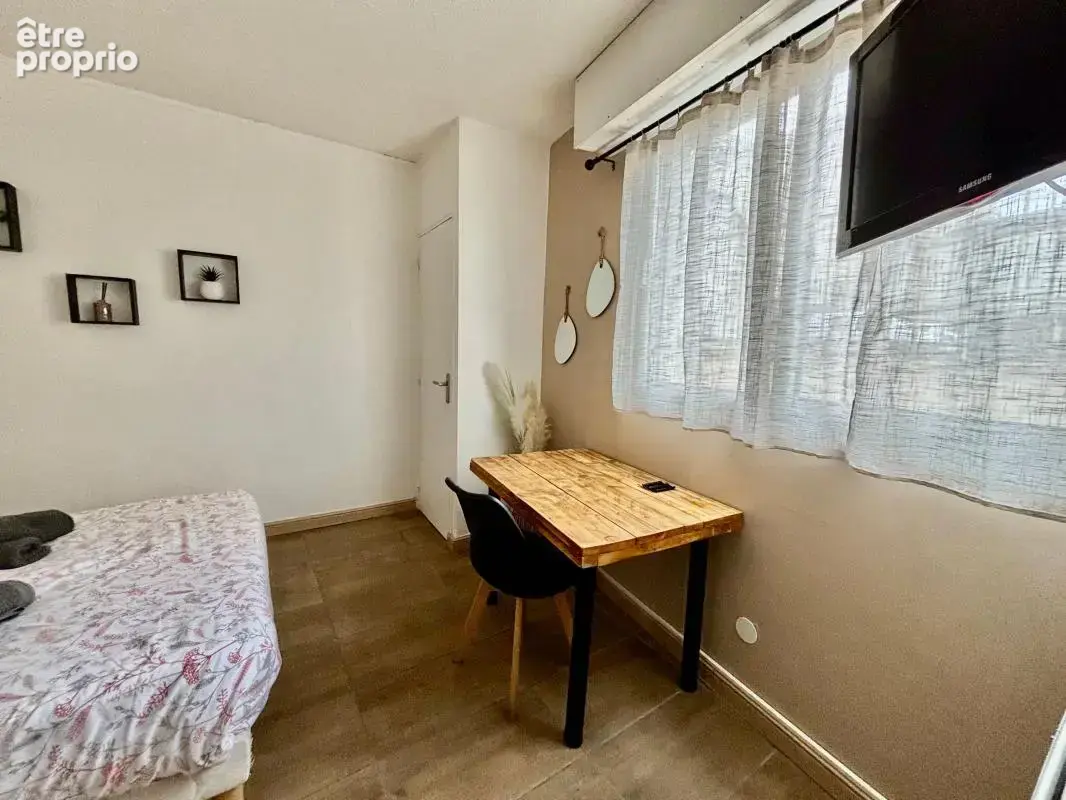 Appartement À Vendre- Pau (Quartier des Halles) - photo 3