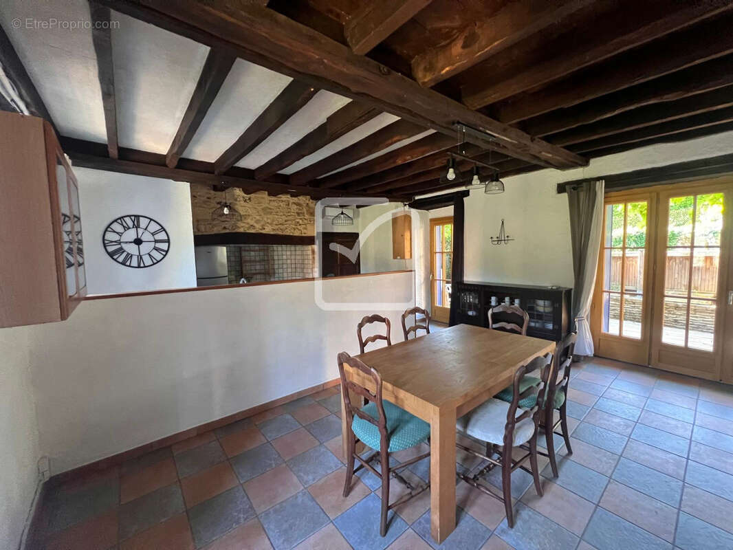 Maison à SALIGNAC-EYVIGUES