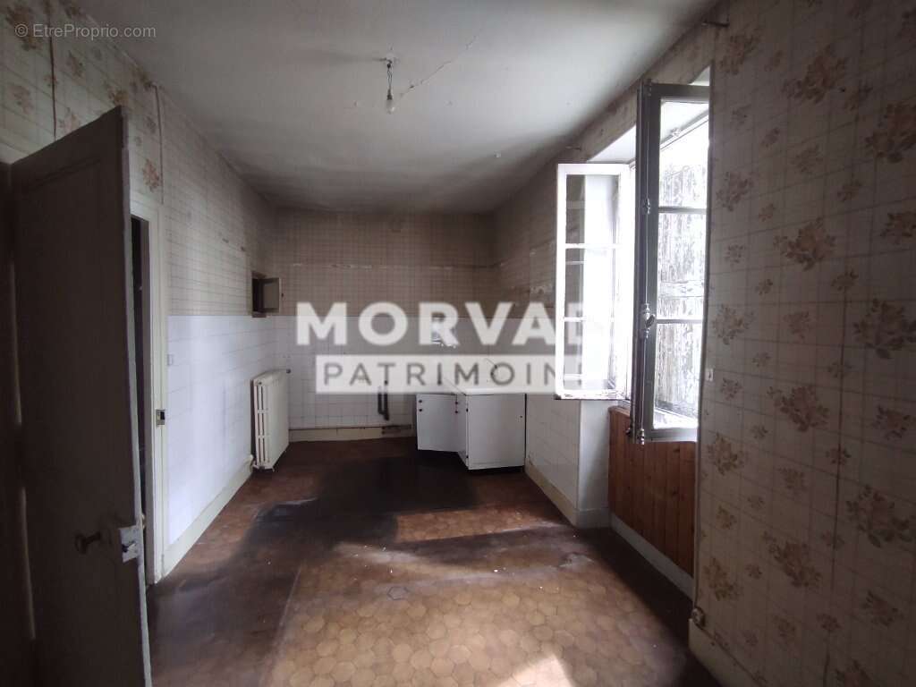 Maison à CHATEAU-CHINON(VILLE)