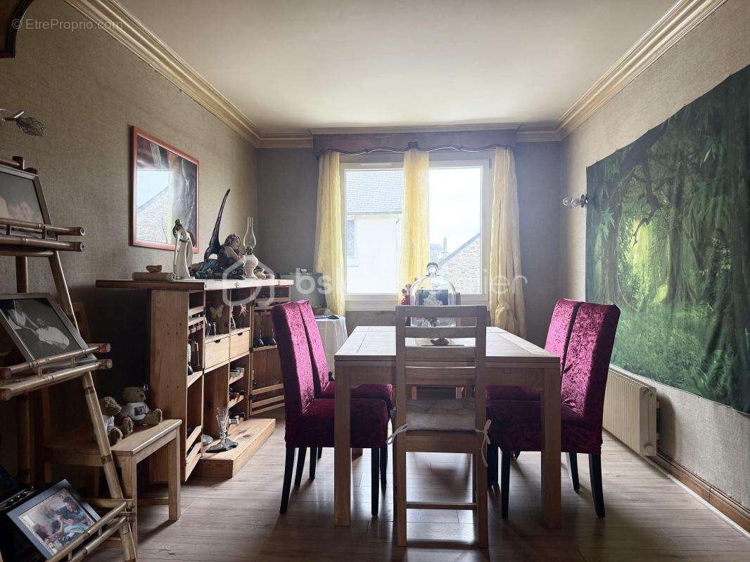 Maison à COLLINEE