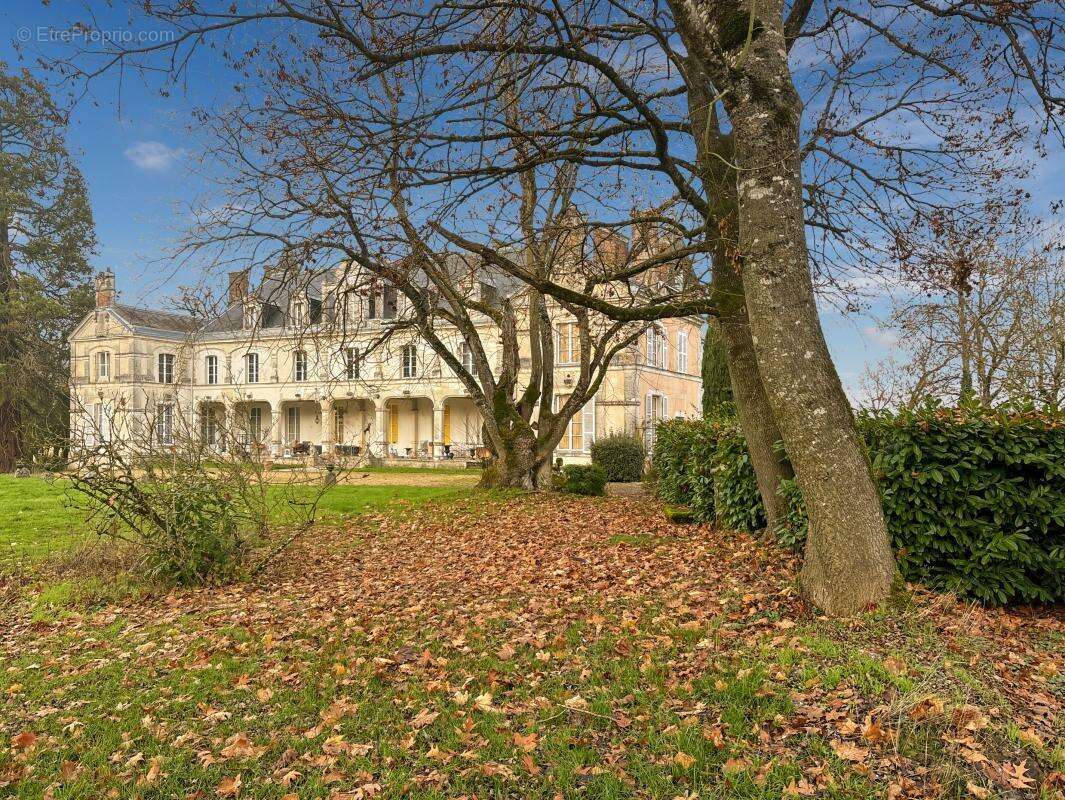 Maison à SAINT-JEAN-FROIDMENTEL