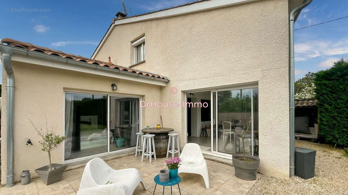 Maison à SAINTE-EUPHEMIE