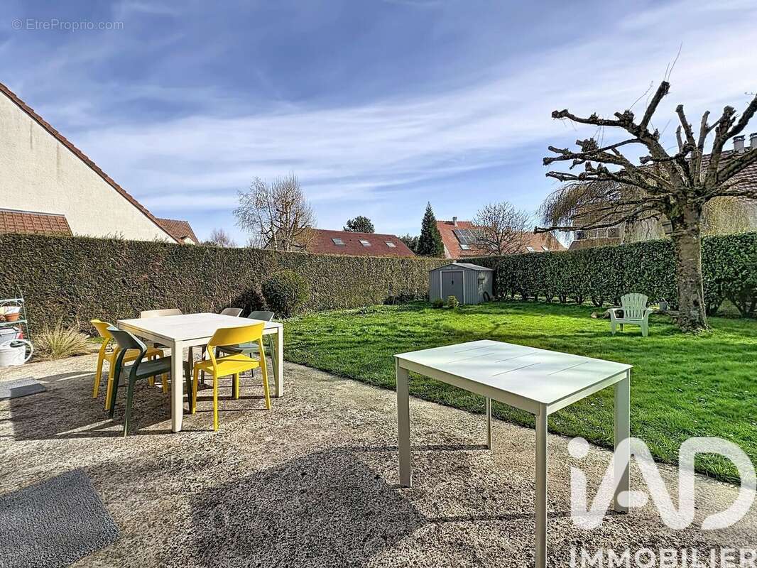 Photo 3 - Maison à TOUSSUS-LE-NOBLE