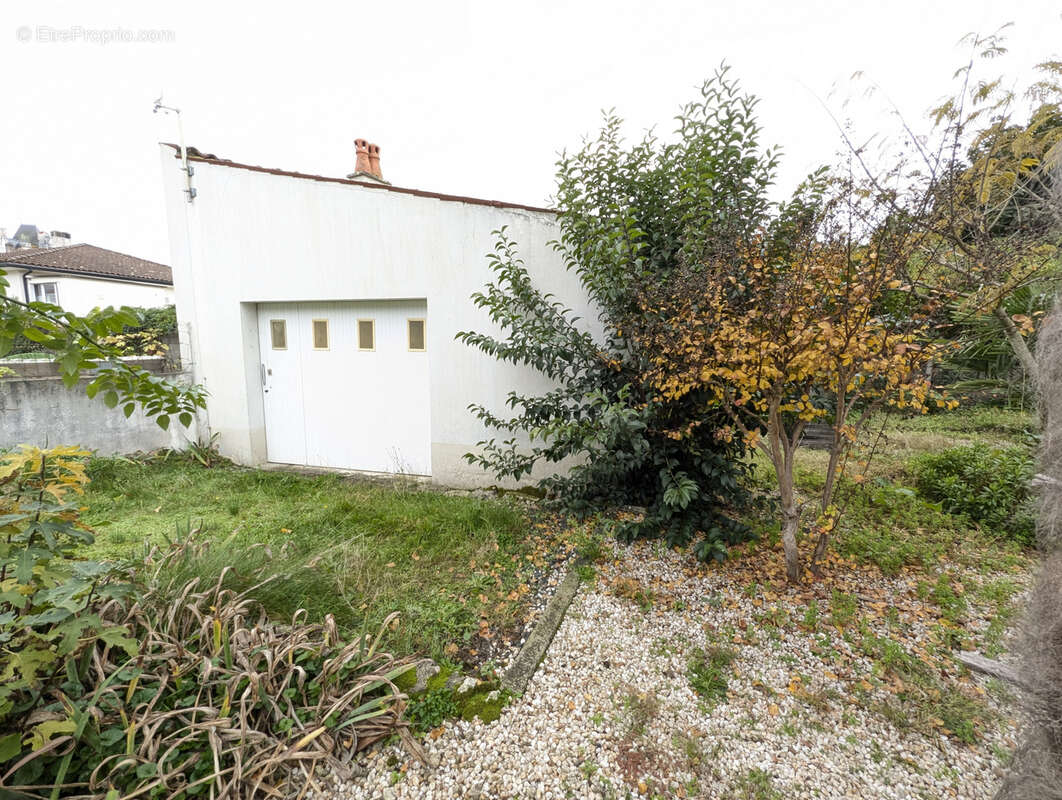 Appartement à SAINTES