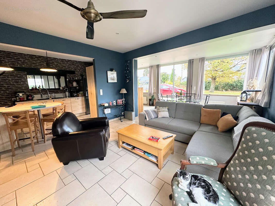 Maison à LA FEUILLIE