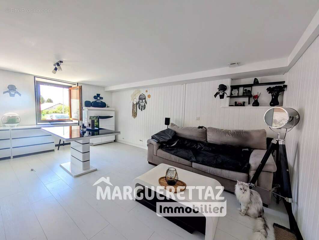 Appartement à VOUGY