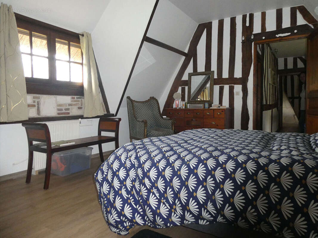 Maison à PONT-L'EVEQUE
