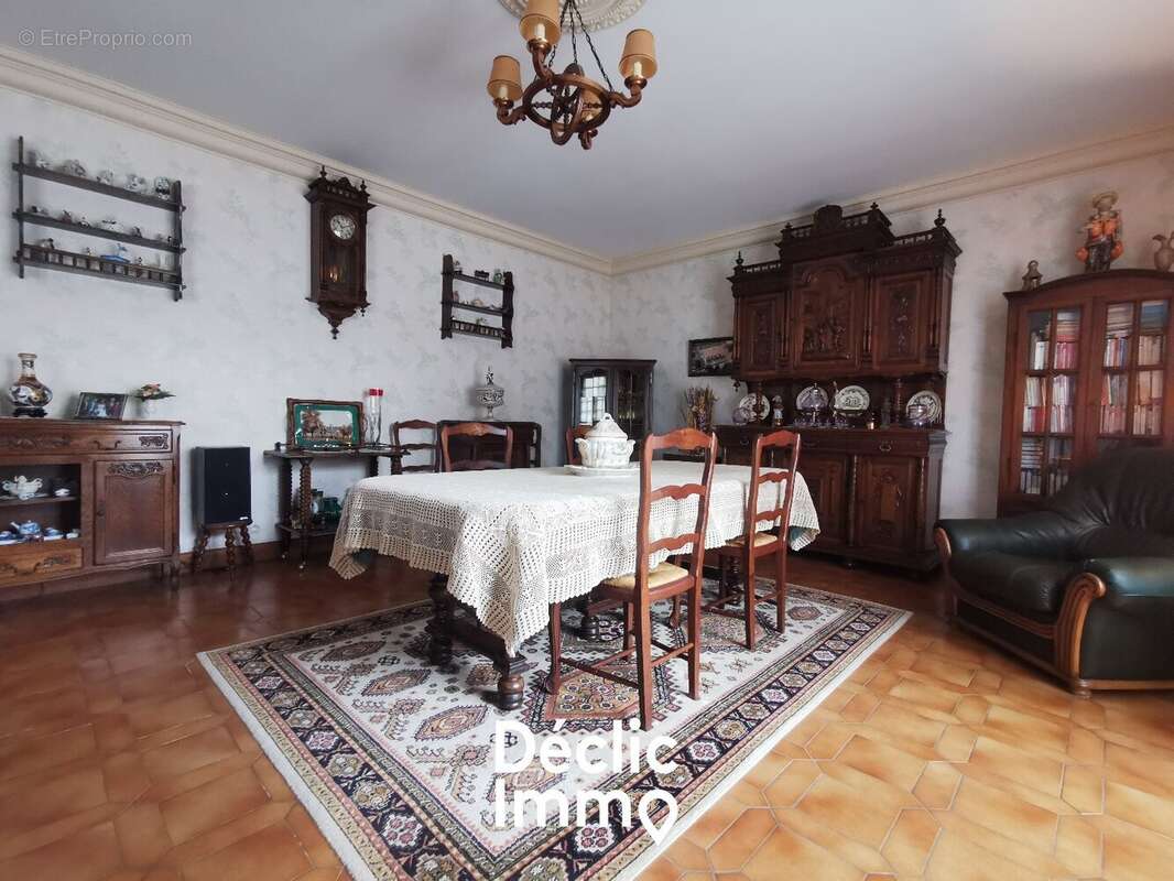 Maison familiale à Périgné  Le charme de la campagne - photo 3