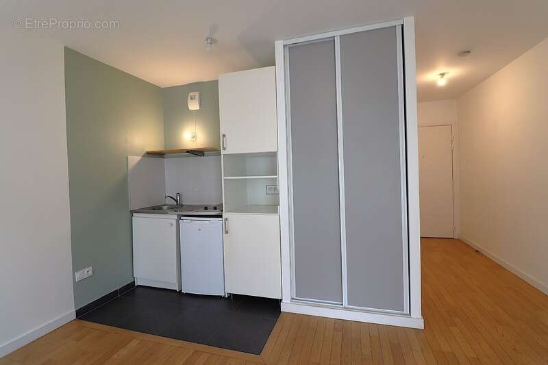 Studio récent avec ascenseur – Quartier recherché de Clichy  (92) - photo 2