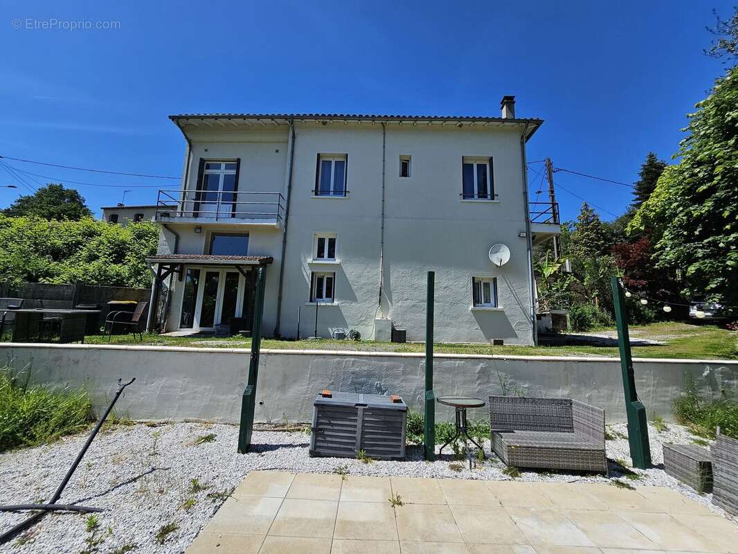 Maison à CONFOLENS