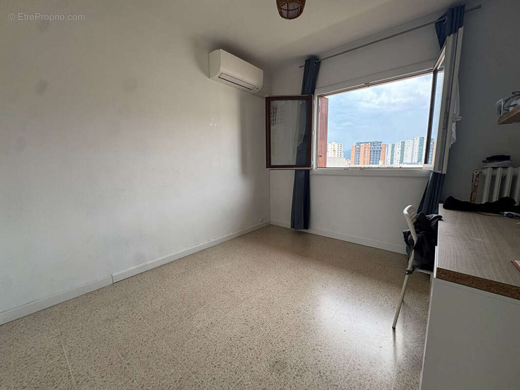 TOULON-EST (Aguillon)  Appartement T3 53 m² - photo 5