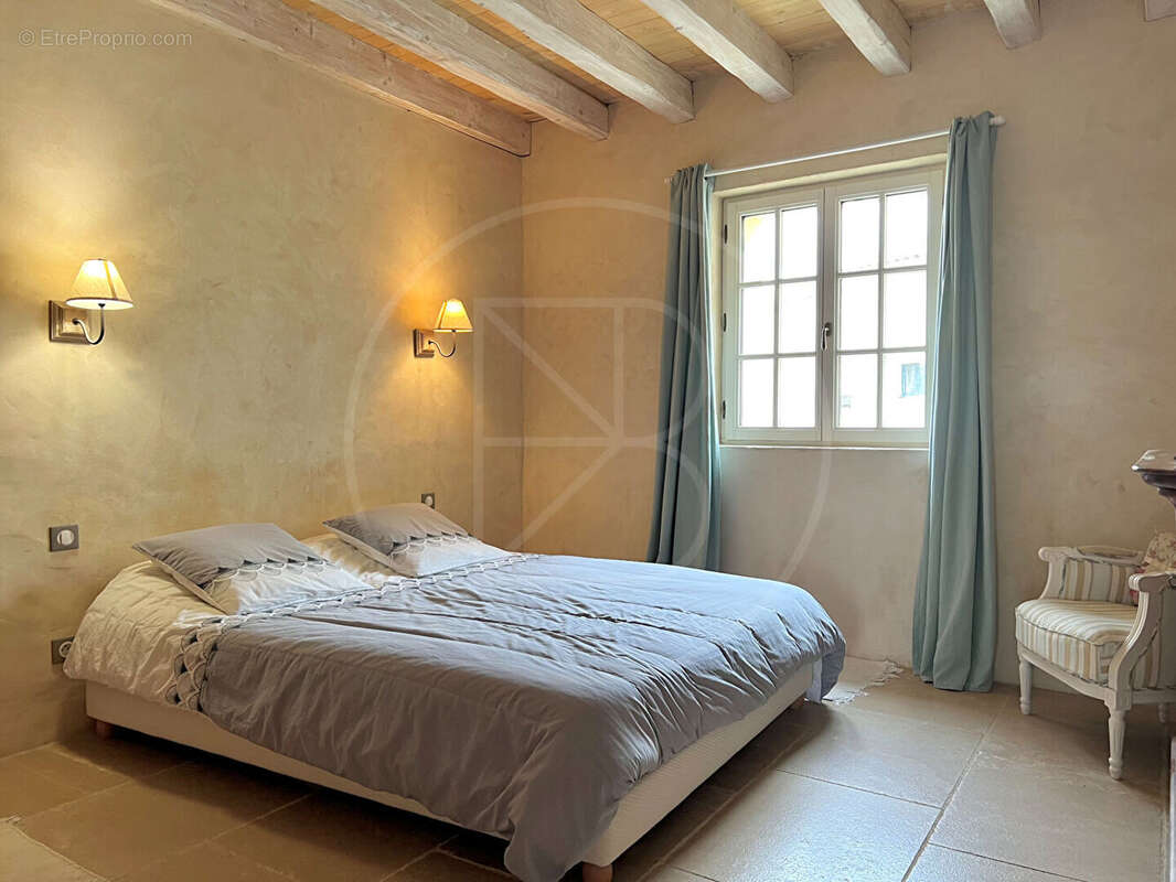 Maison à SAINT-MARTIN-DE-GURSON