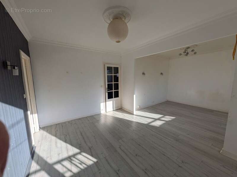 Lorient appartement de 66 m² habitable a rafraichir de type 3 a proximité du centre ville et de la rocade - photo 9