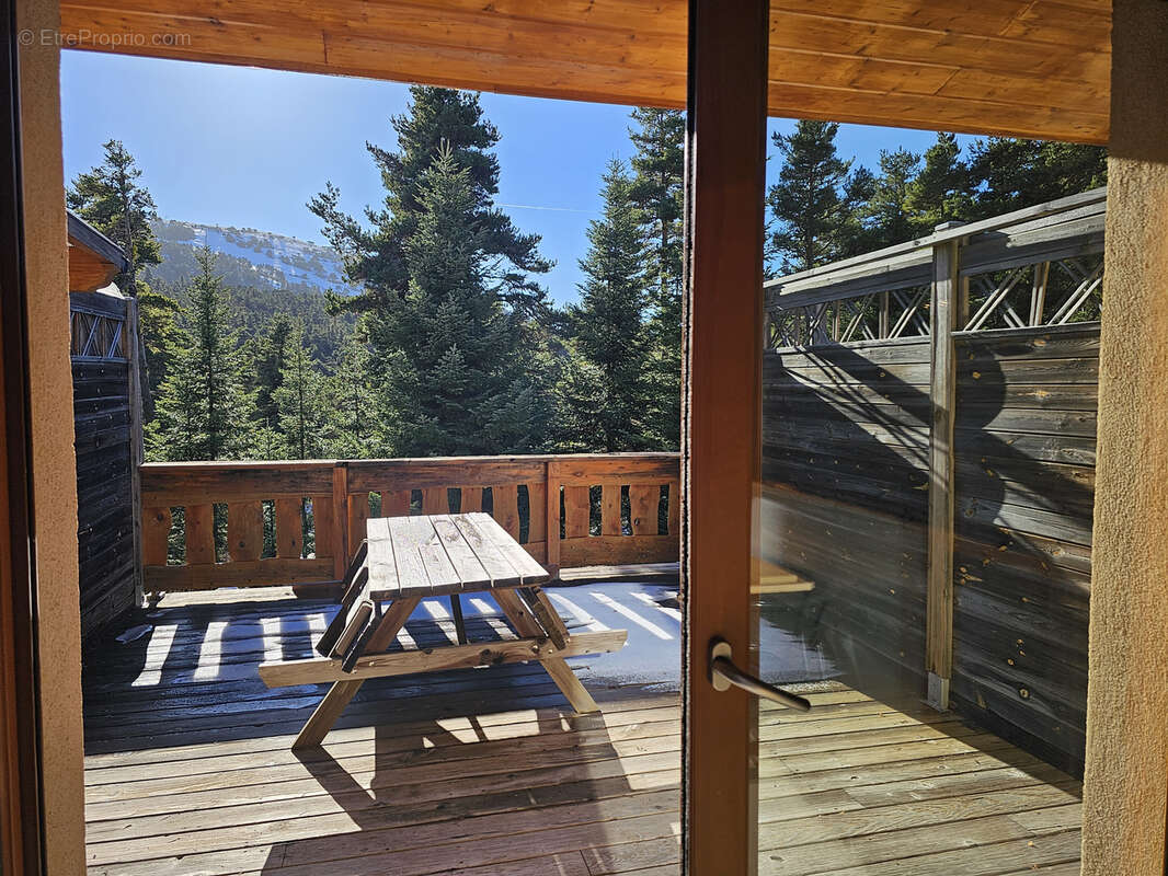 Appartement à CAILLE