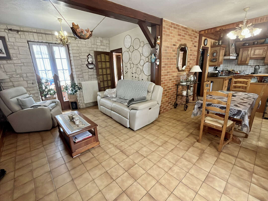 Maison à LIANCOURT