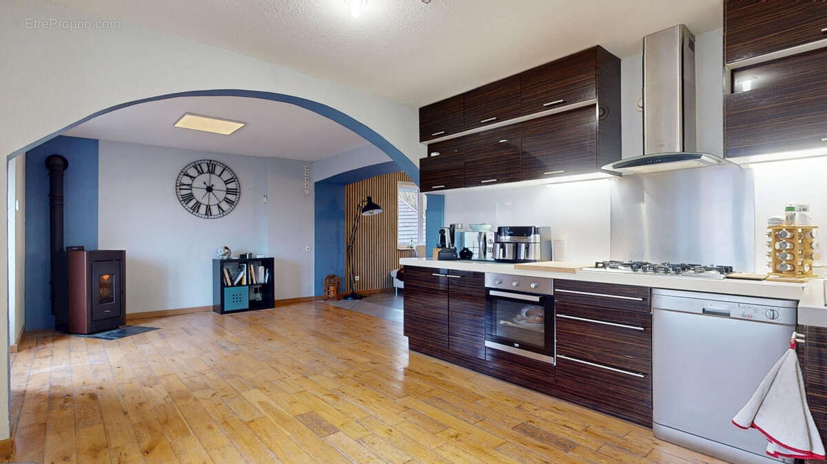 Appartement à CHALEZE