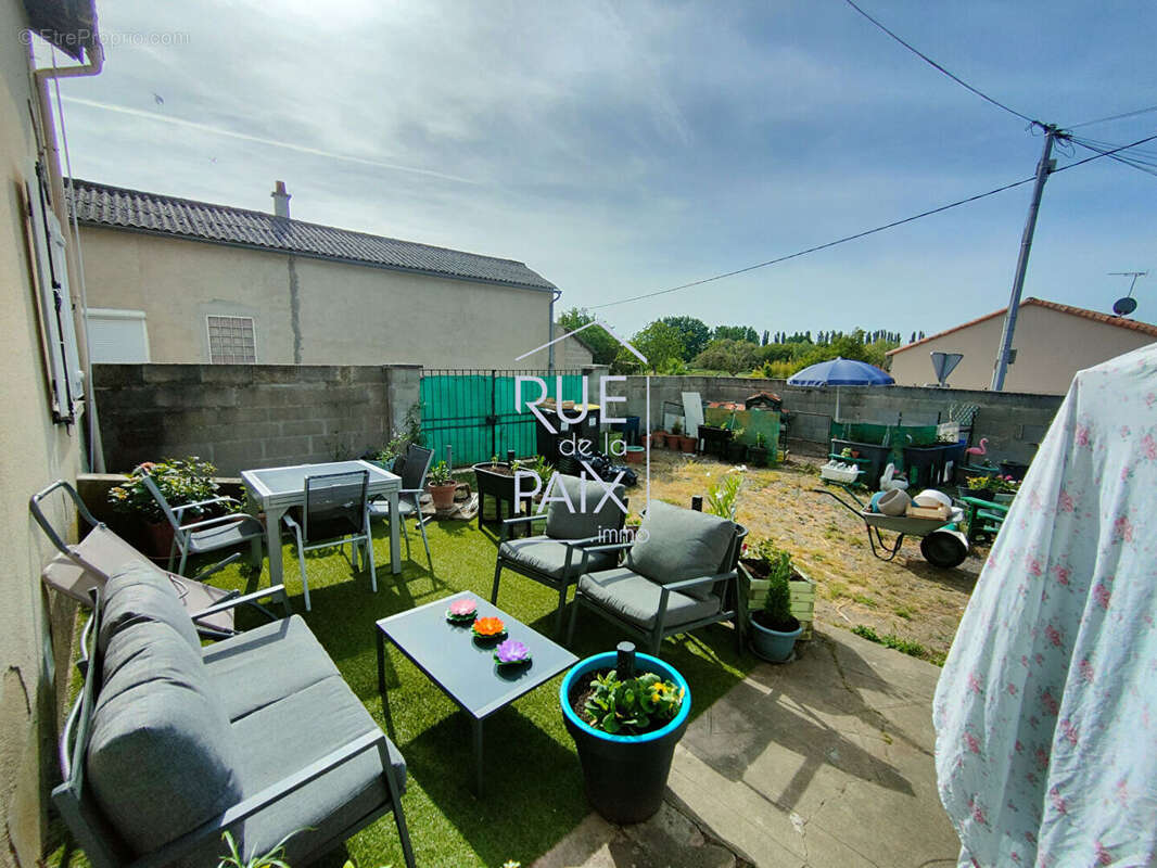 Cible investisseurs - Maison Lencloitre 3 pièce(s) 126.39 m2 - photo 12