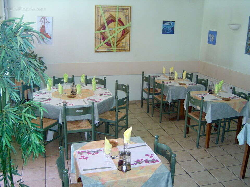 Autre à PORT-SAINTE-MARIE