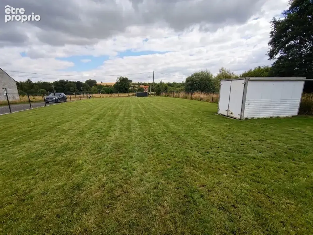 Photo Terrain à Sully au prix de 50 000€