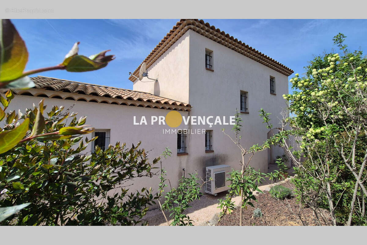 Maison à POURRIERES