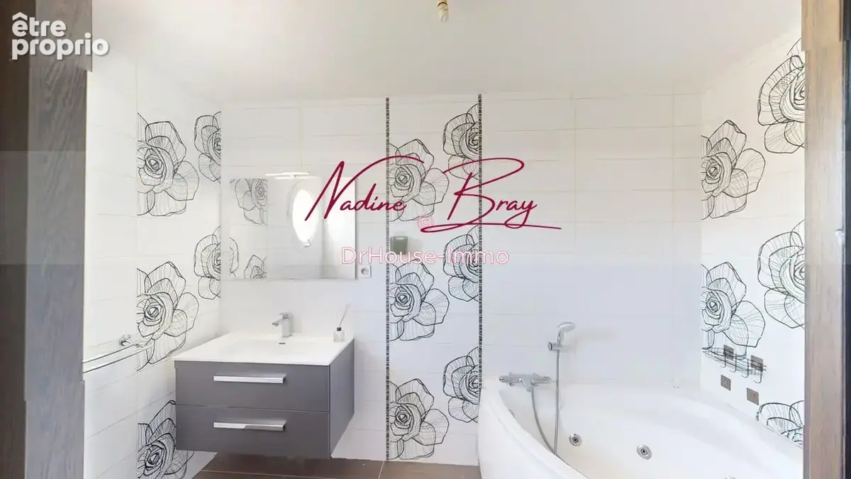 Maison 7 pièces 220 m² à vendre à La Tour-Du-Pin (38110) - photo 9