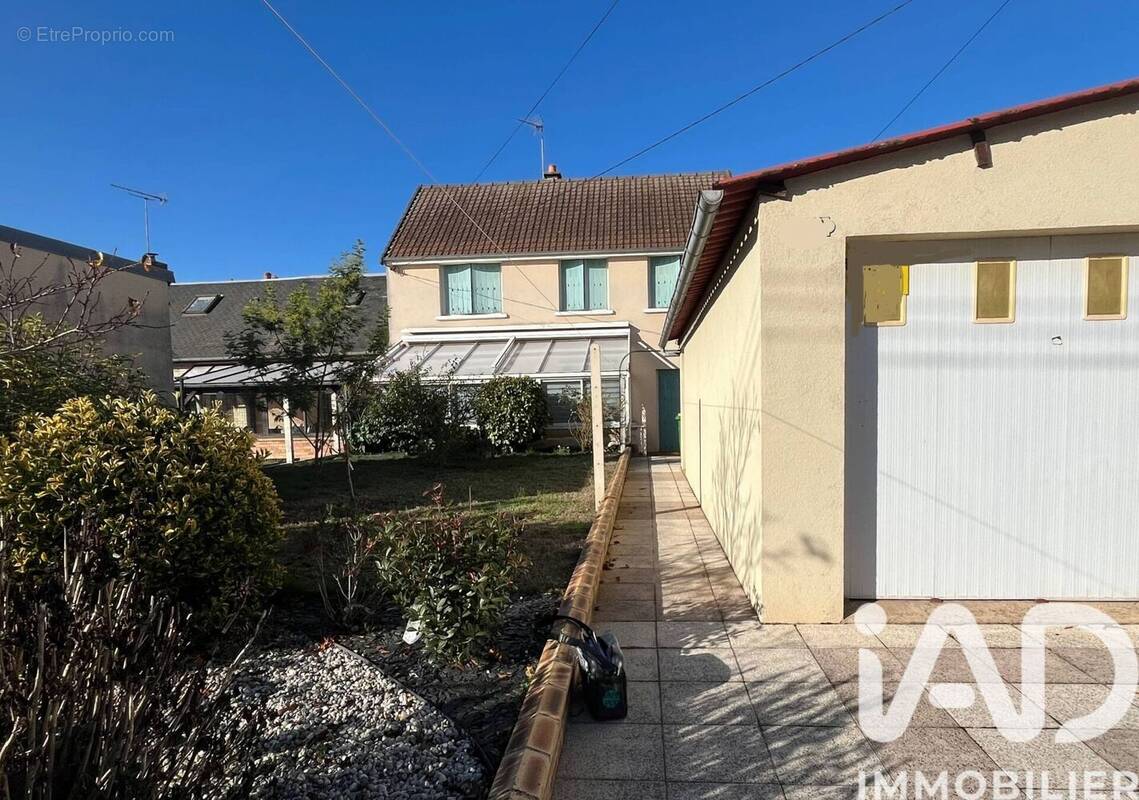 Photo 1 - Maison à LE MANS