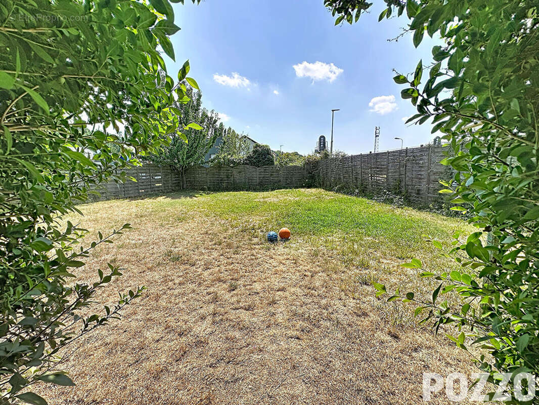 A Vendre - AVRANCHES - Maison 6 pièce(s) 105 m² - 4 chambres - photo 11