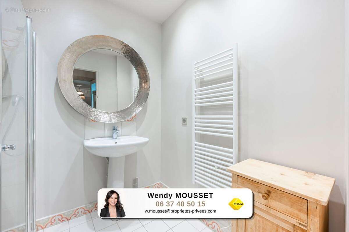 Appartement à PARIS-16E
