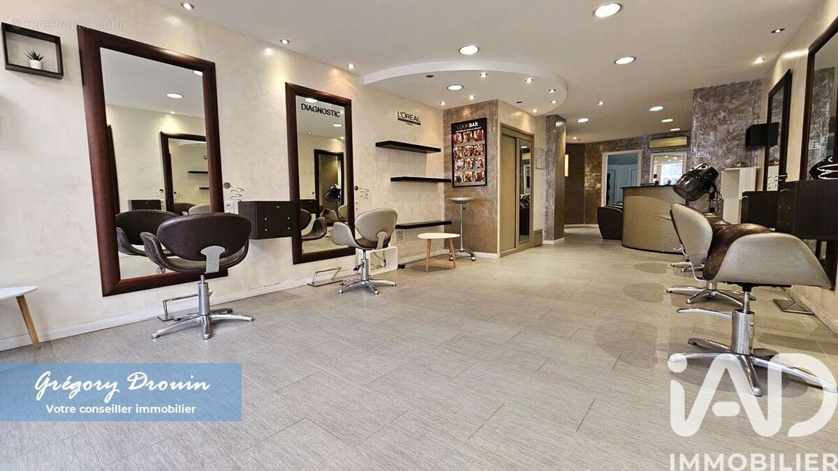 Photo 2 - Commerce à MALESHERBES