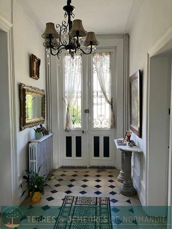 Maison à CORMEILLES