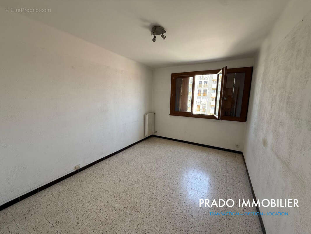 Appartement à MARSEILLE-5E