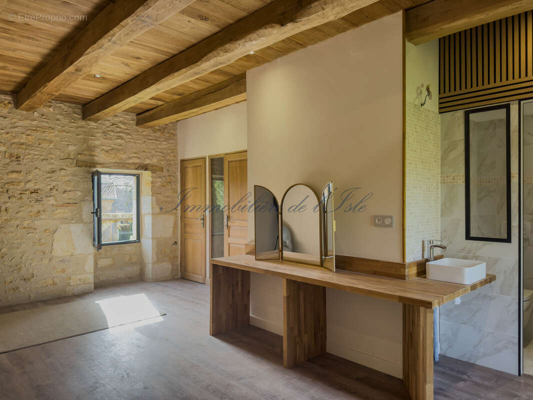 Maison à SARLIAC-SUR-L'ISLE