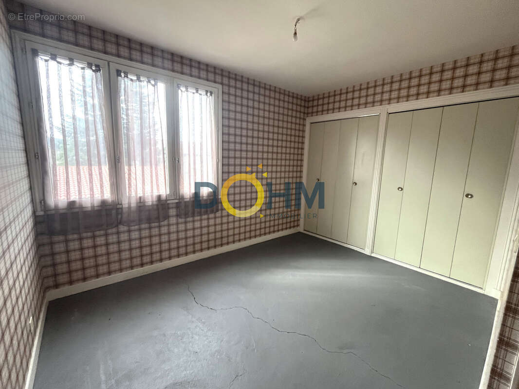 Commerce à USSON-EN-FOREZ