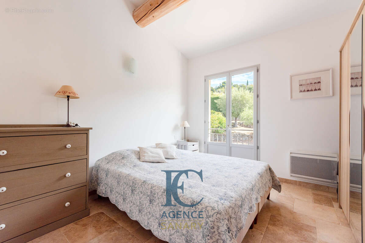 Maison à LE CASTELLET