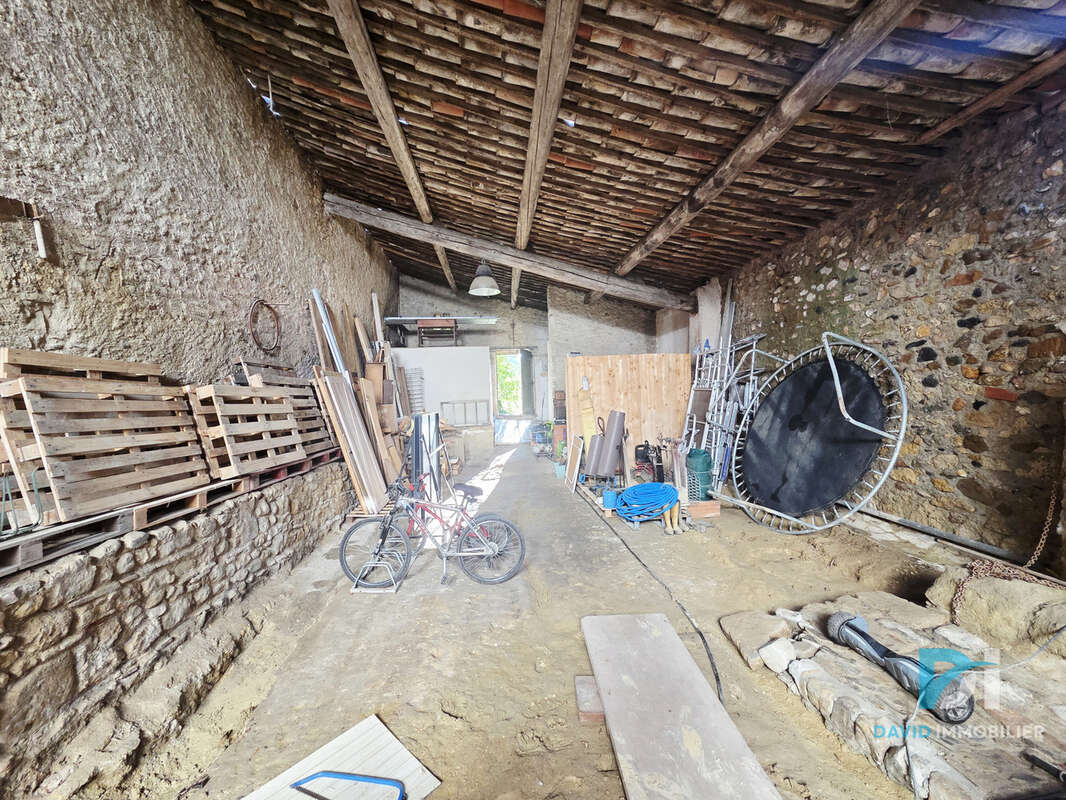 Maison à POUZOLLES