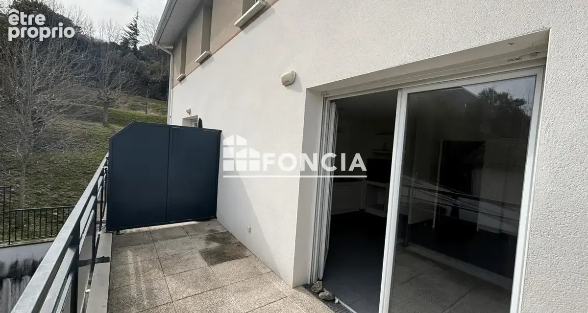CASTANET : T3 en duplex avec terrasse et parking - photo 2