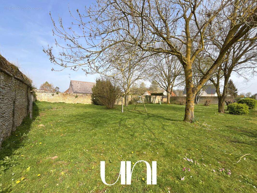 Maison à MEZIDON-CANON