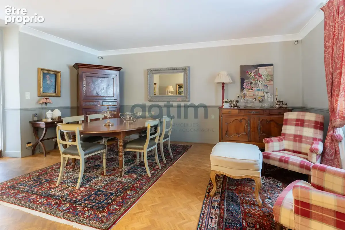A 30 min de Nantes, centre Montaigu, maison de ville 202m2 hab, 5 chambres, garage et dépendance, terrain - photo 5