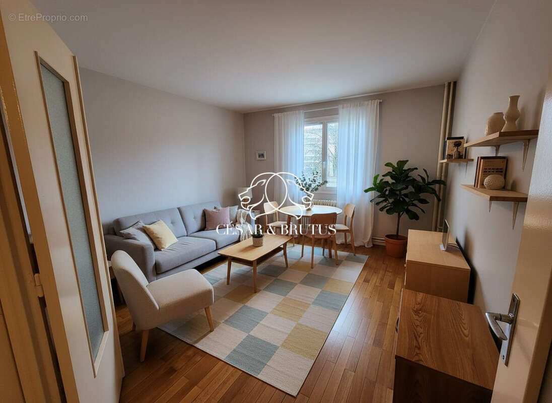 Appartement à SAINT-ETIENNE