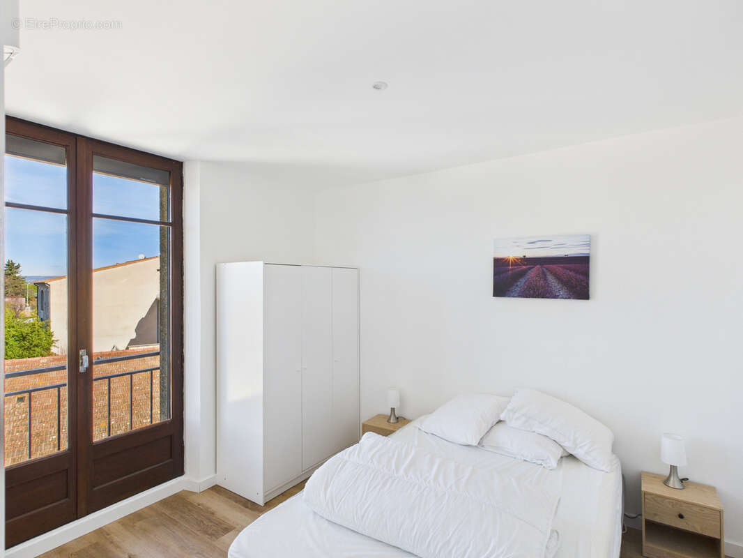 Appartement à VALREAS