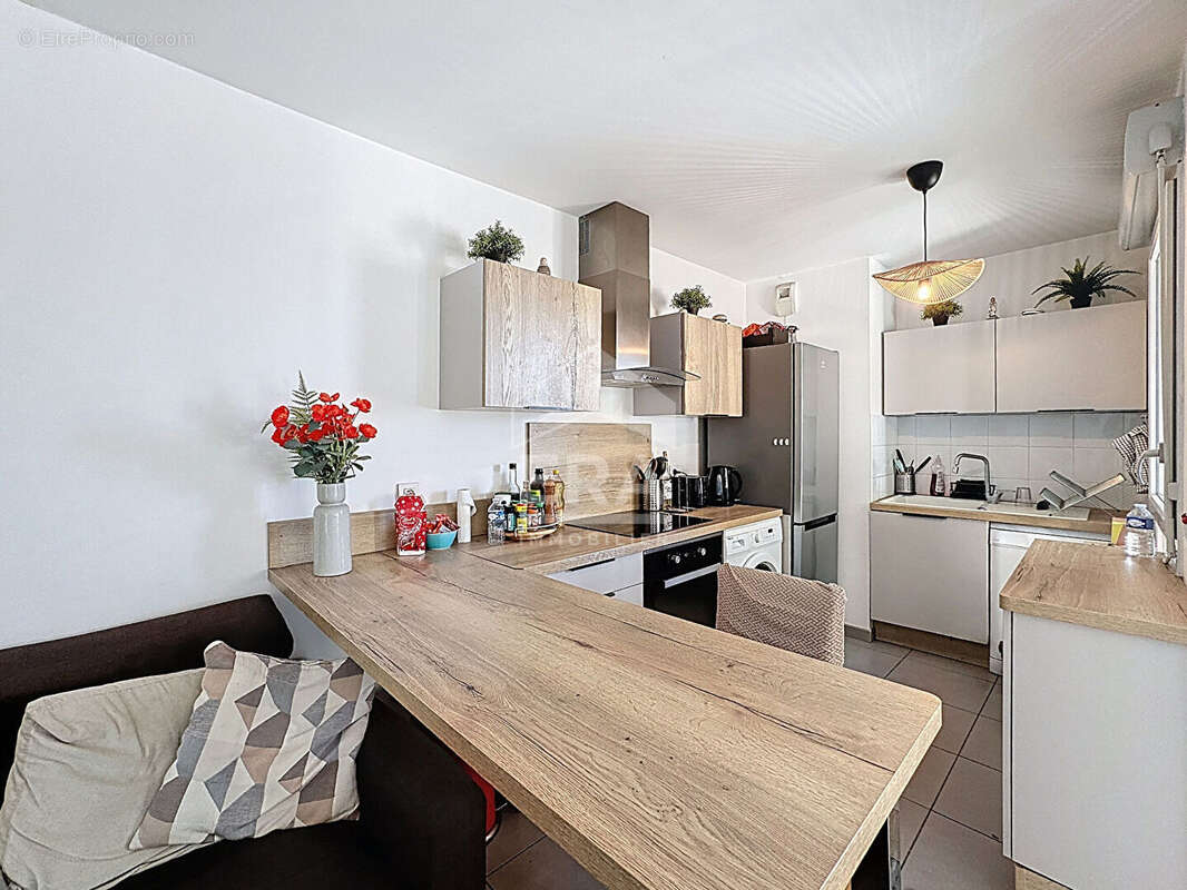 Appartement à MARSEILLE-3E