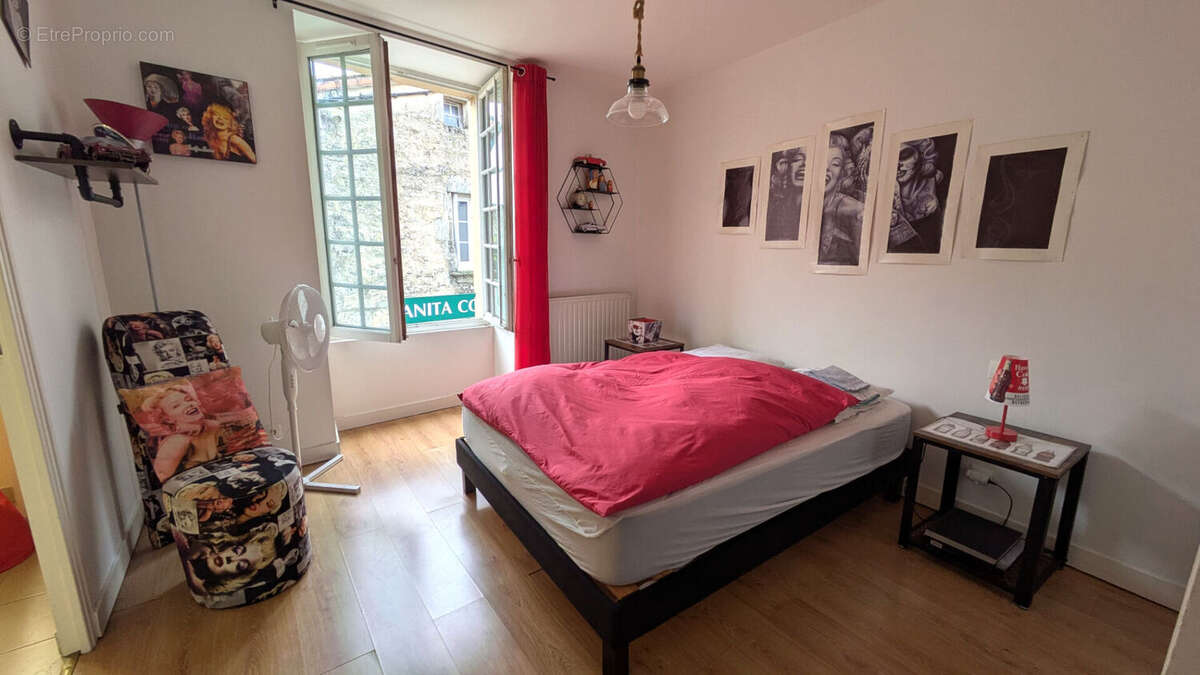 Autre à USSON-DU-POITOU