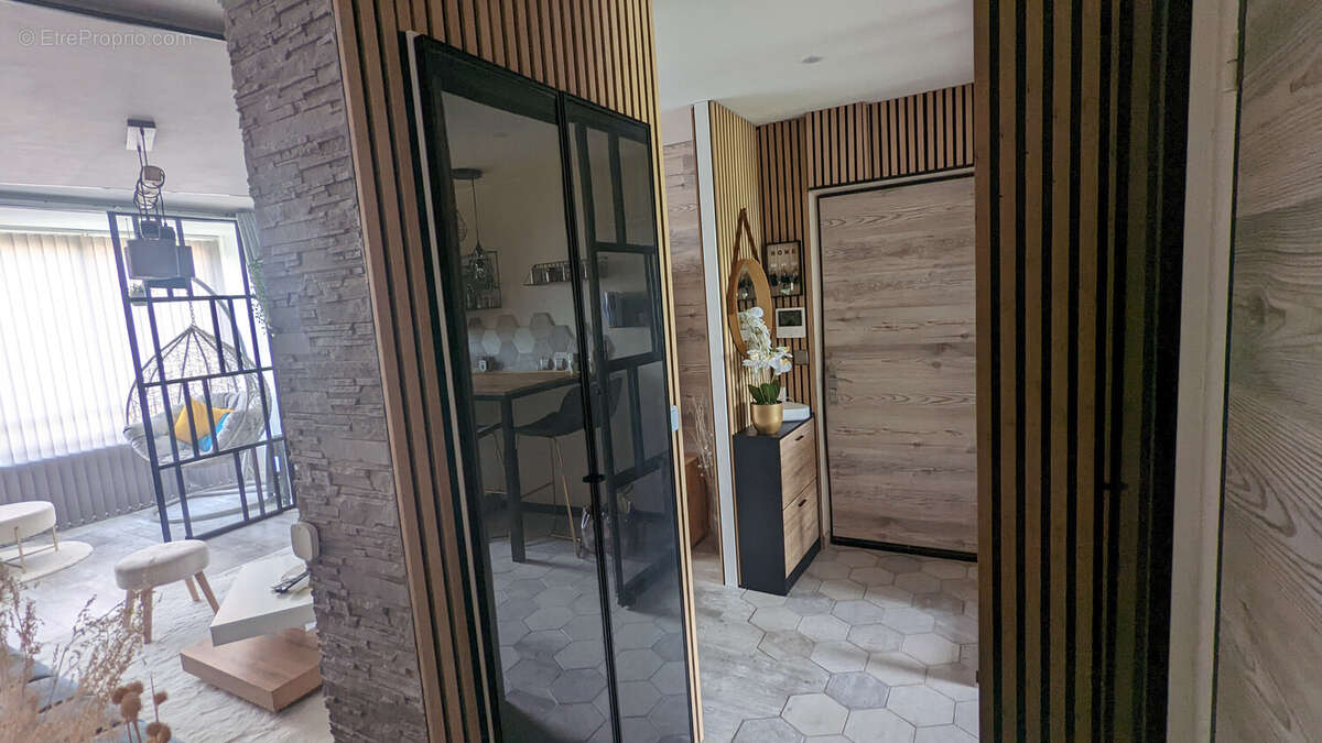 Appartement à CHENOVE