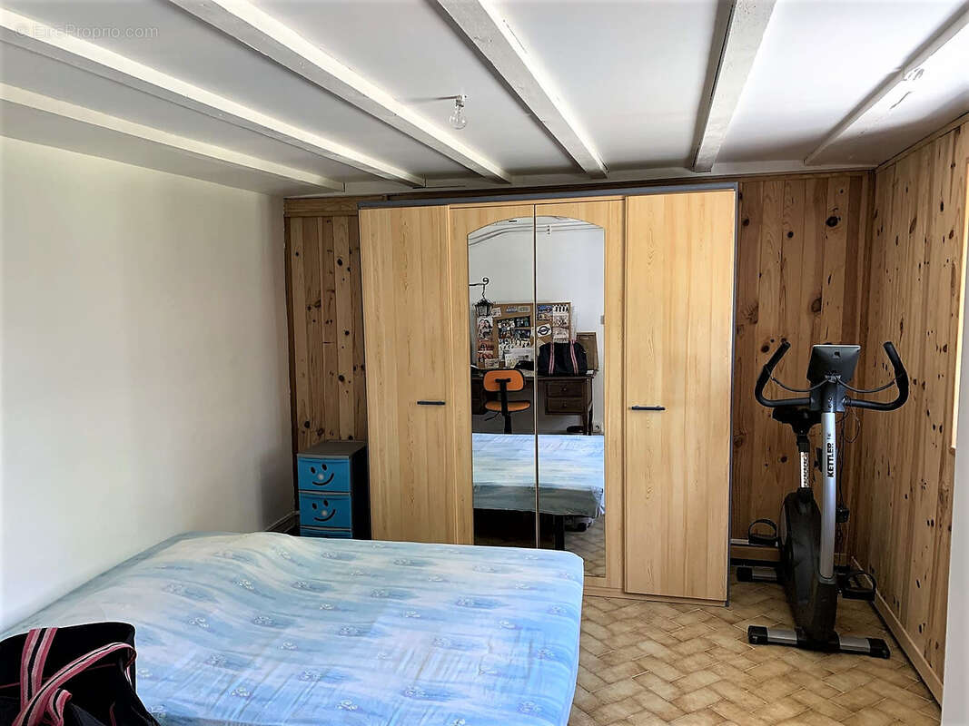 Maison à TERRASSON-LAVILLEDIEU