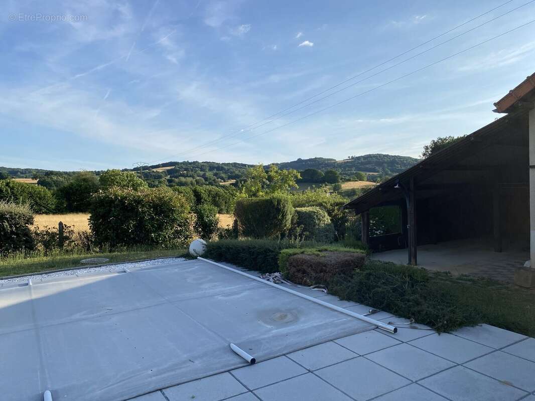 Maison à CHATEAUNEUF-LA-FORET