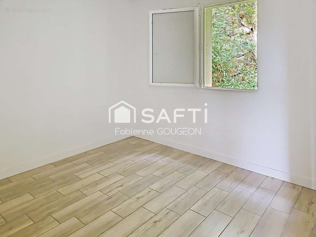 Photo 2 - Maison à CHAMPNIERS