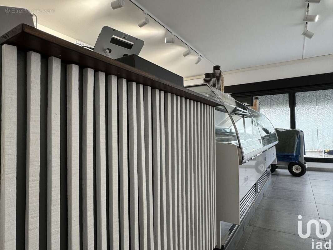 Photo 4 - Commerce à SAINT-DENIS