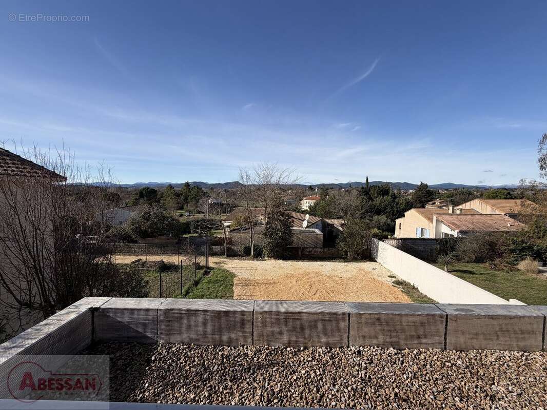 Maison à SAINT-HILAIRE-DE-BRETHMAS