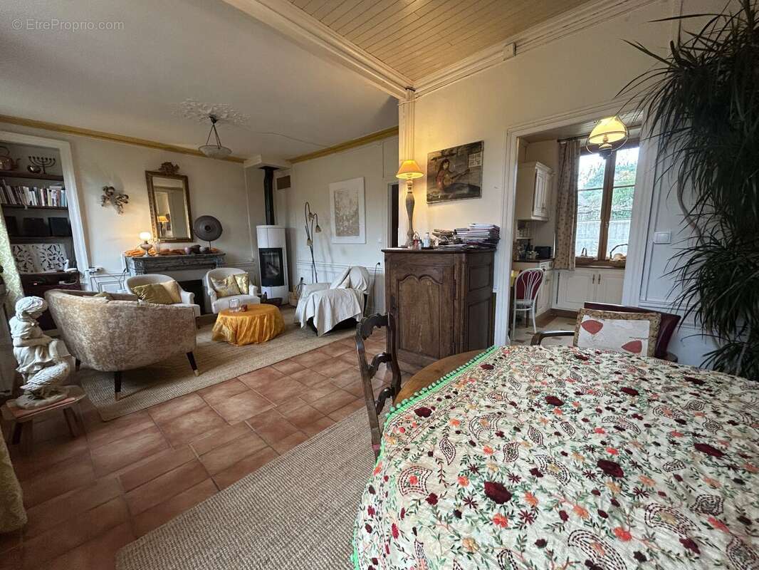 Maison à PONT-D'OUILLY