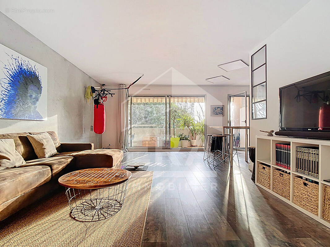 Appartement à MARSEILLE-8E